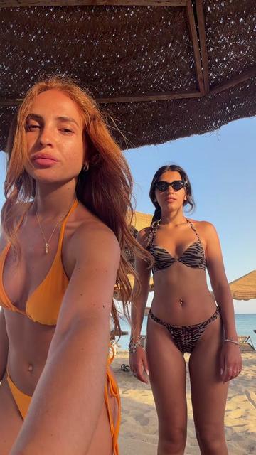 @D&aacute;lila