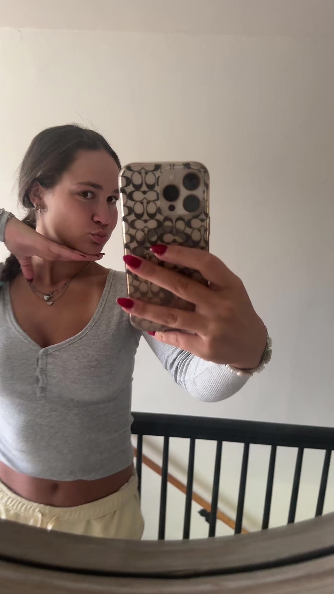 @bellasspams1017