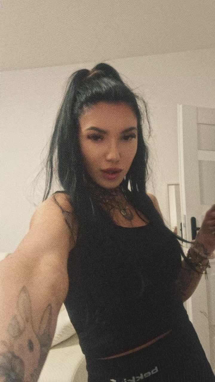 @Karolina Strehlau566
