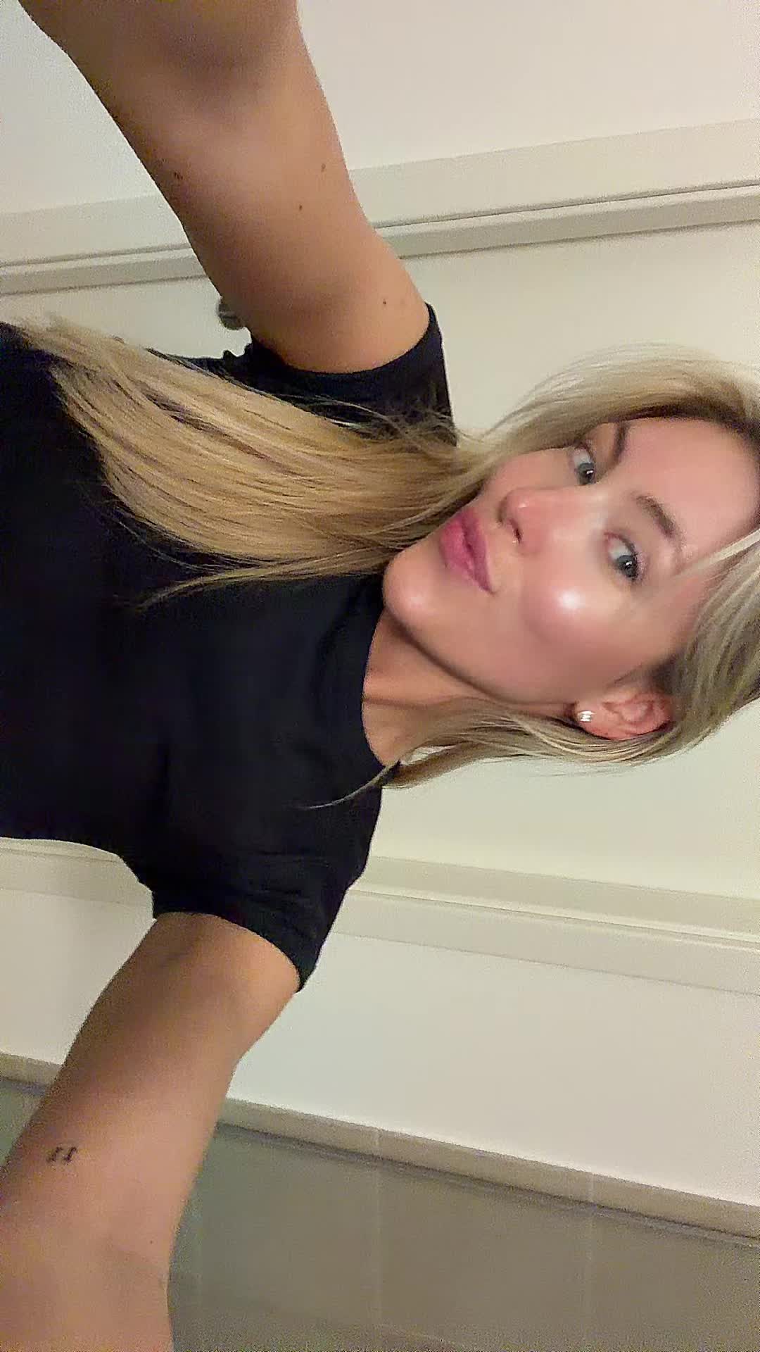 @Fee-Gwenelle Kroha