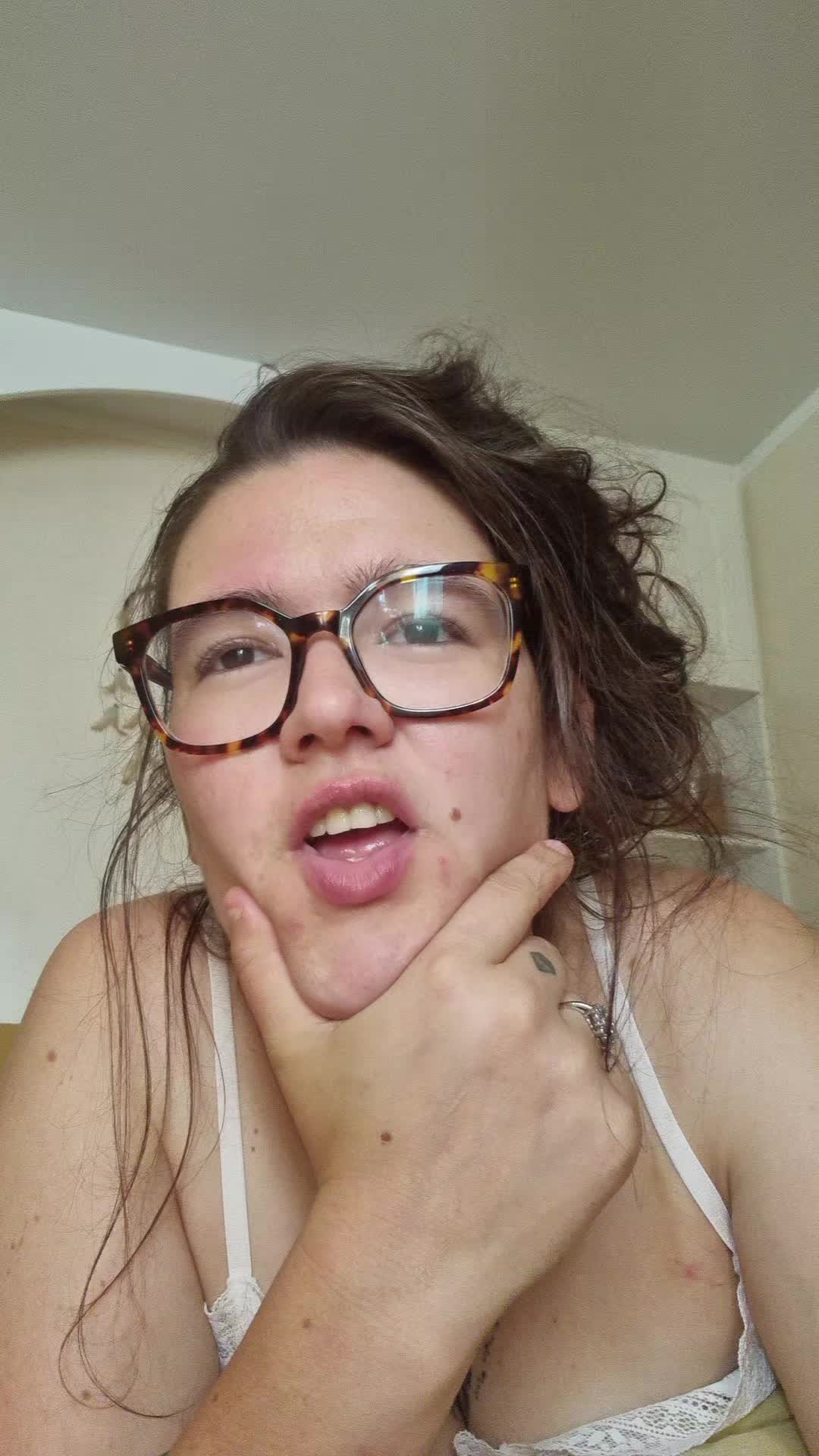 @Petitenaine02