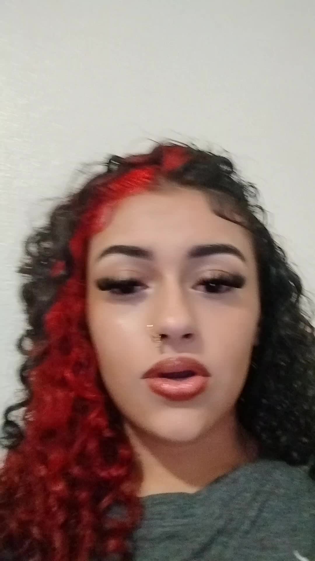 @⊰V⊱