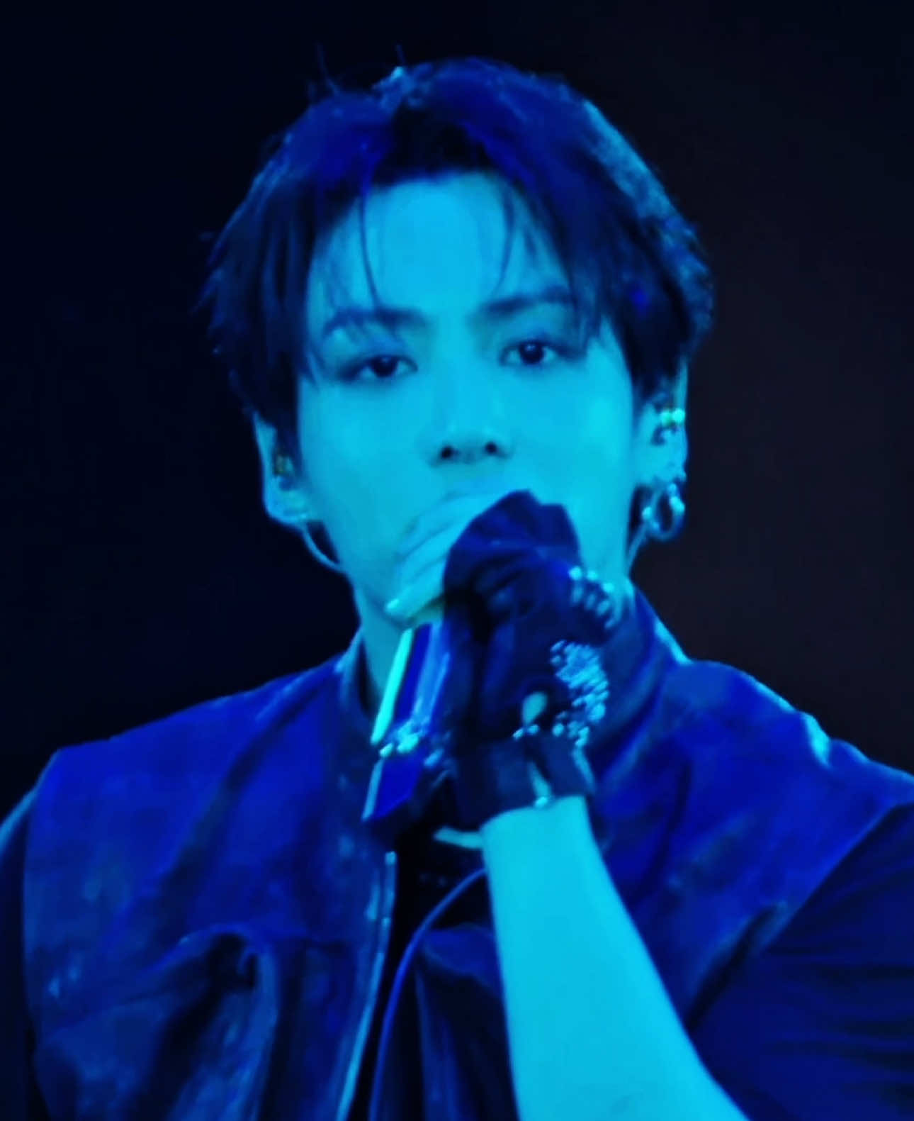 @ash⁷ is seeing BTS