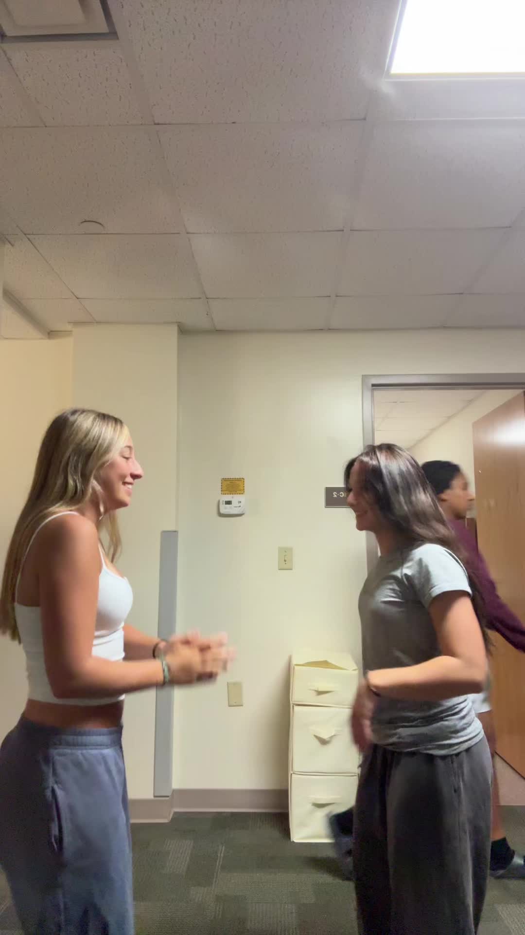 @avamason