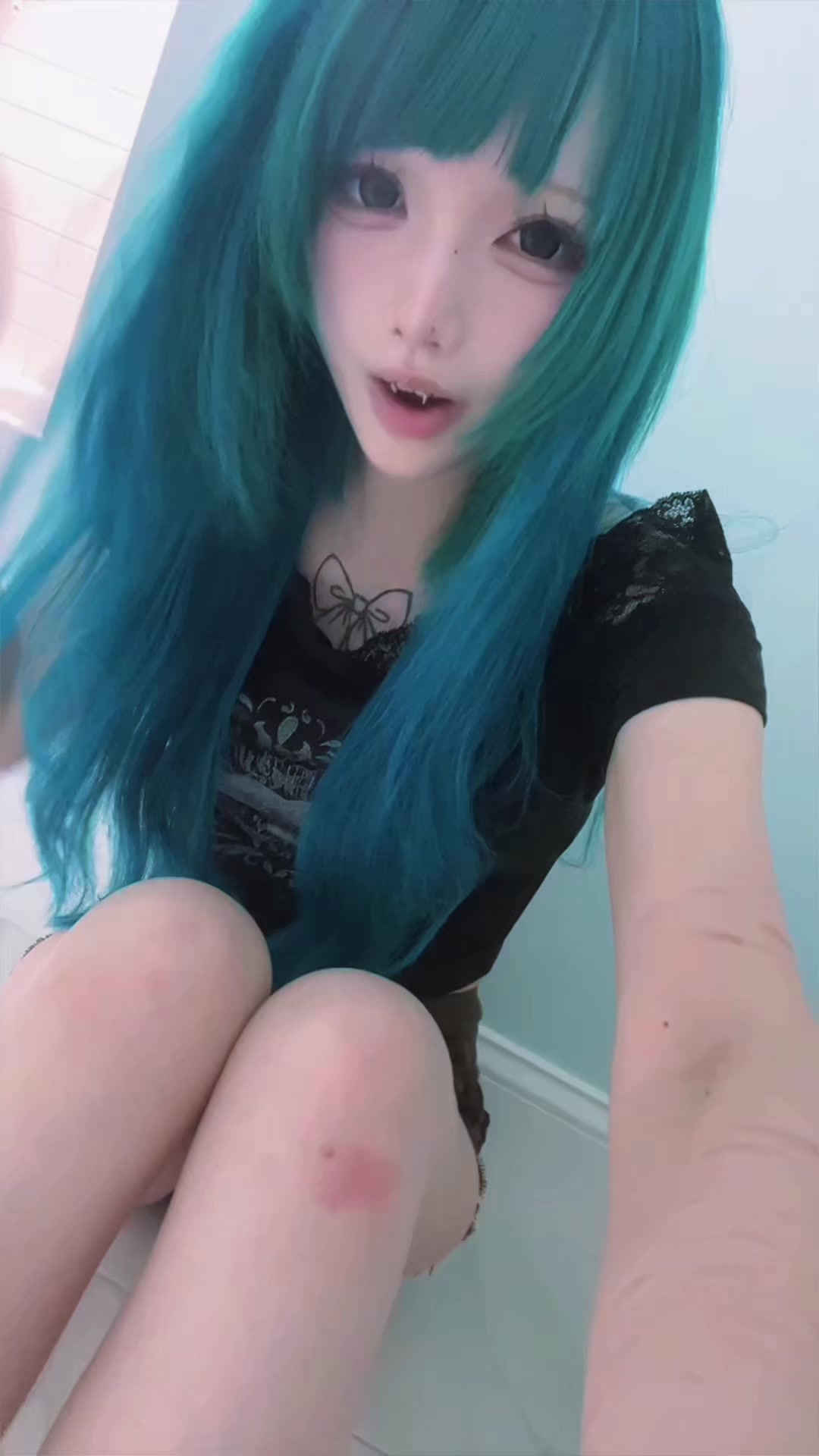 @りの
