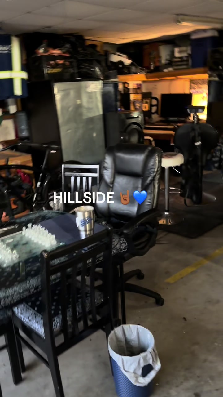 @HILLSIDE BLUE 🤘🏾💙