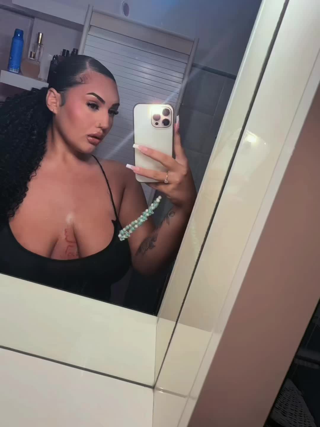 @Sara Arcuri