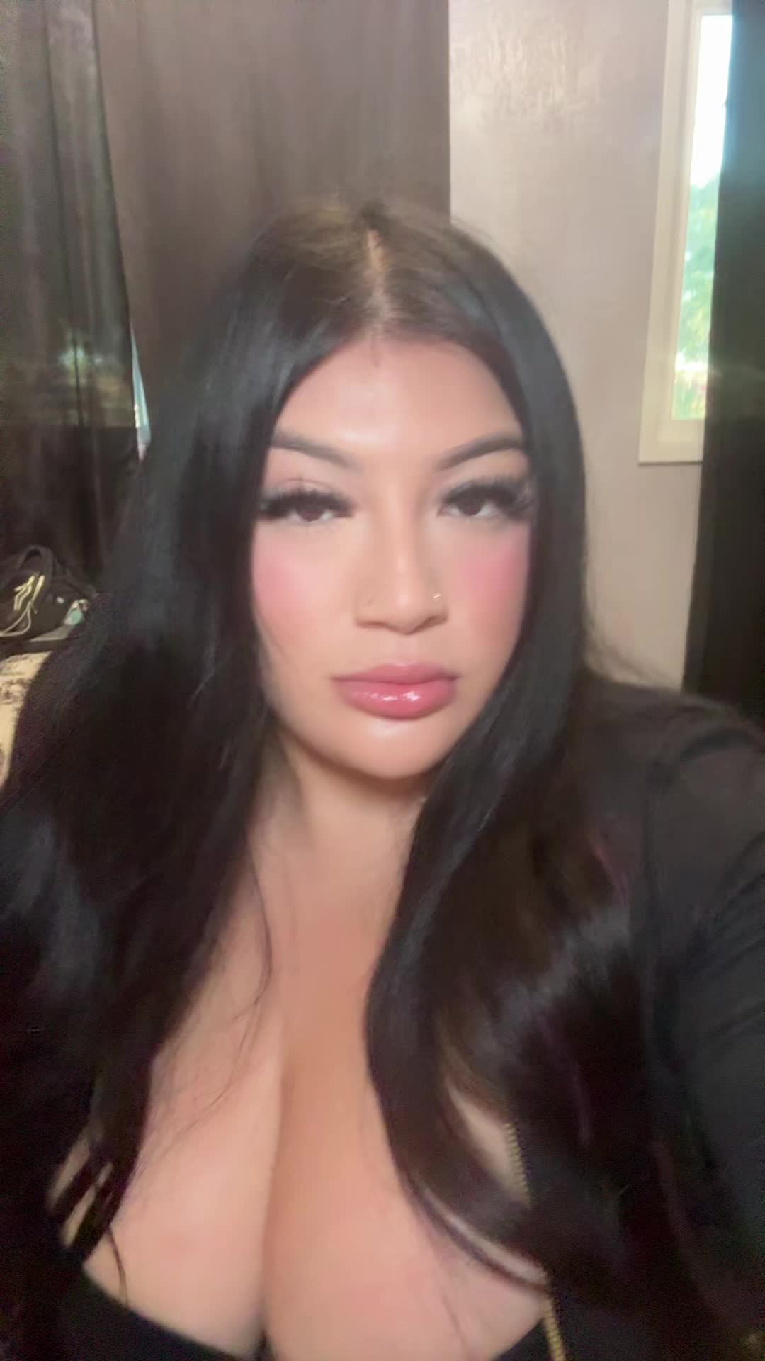 @alisonreyezz