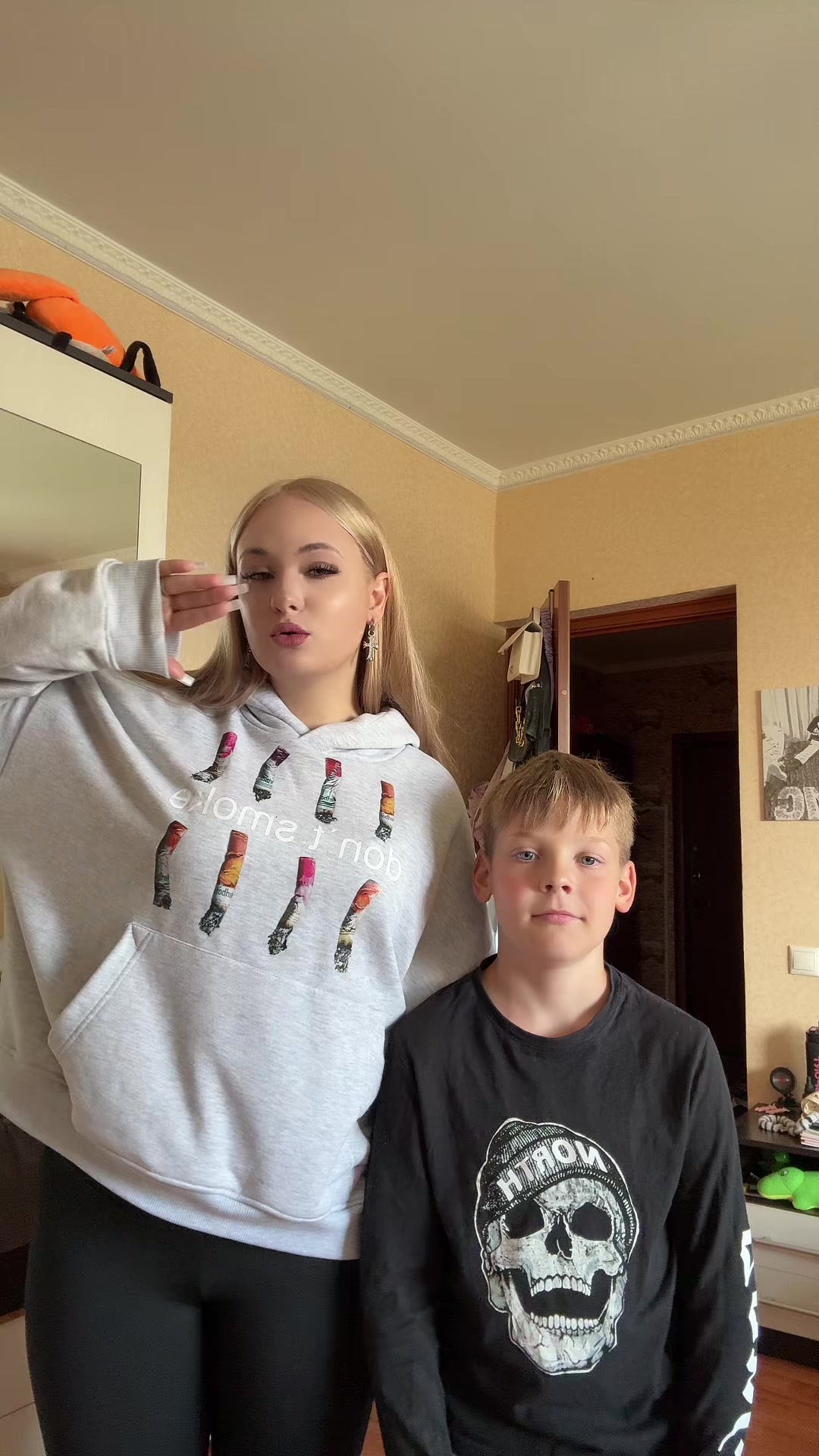 @Алёнк
