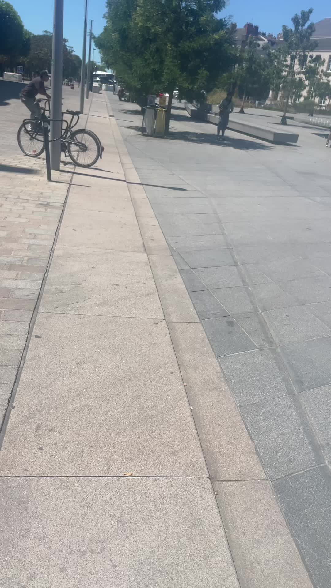 @loucas_mrn