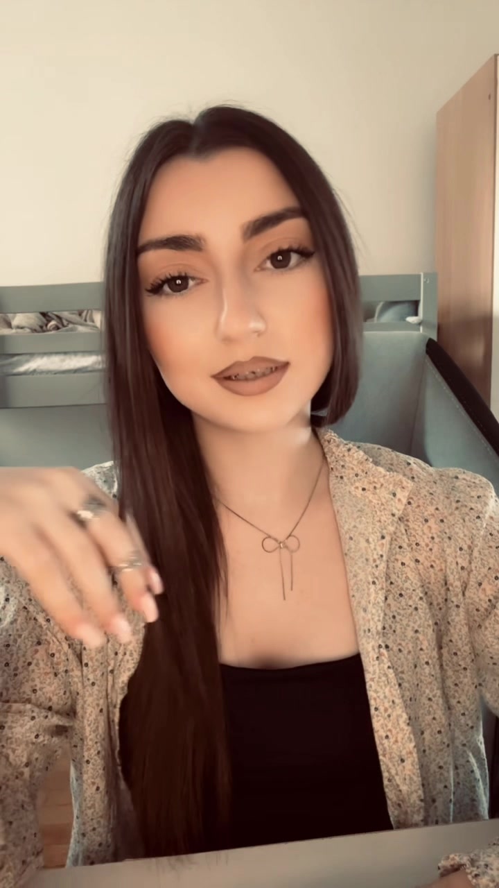 @𝓝&rsquo;🦋