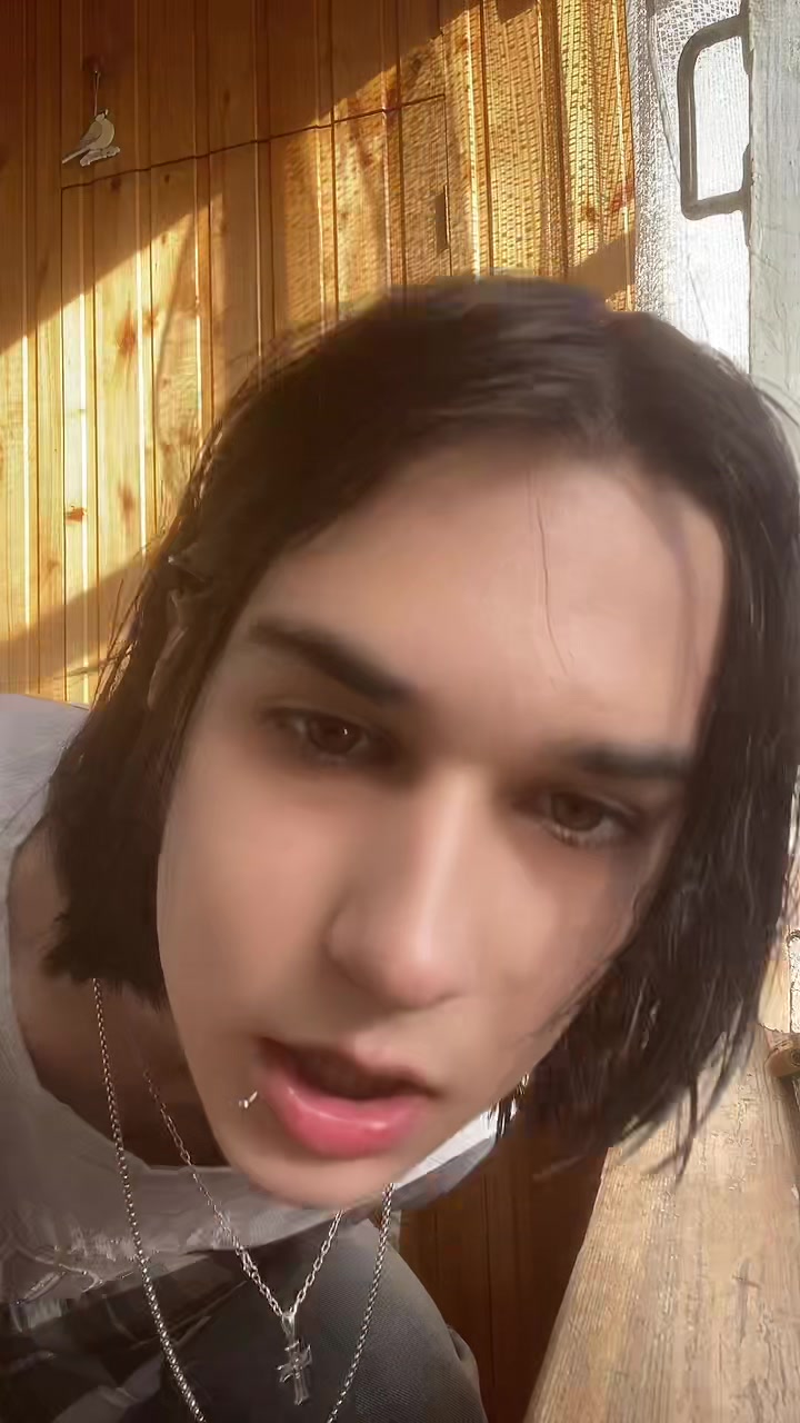 @1shitker