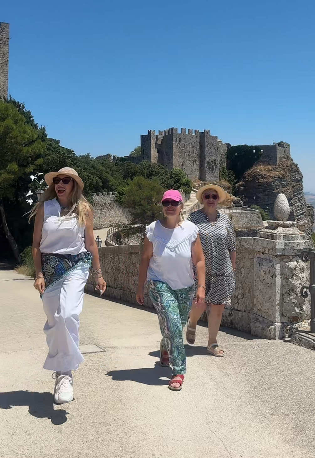 @BIAGIA SCILLIERI