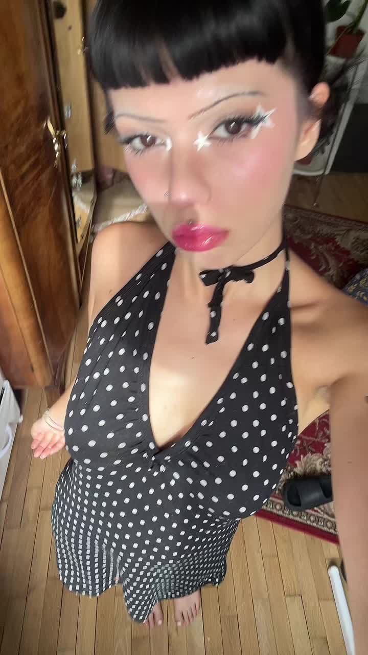 @Julia 🩴🫦
