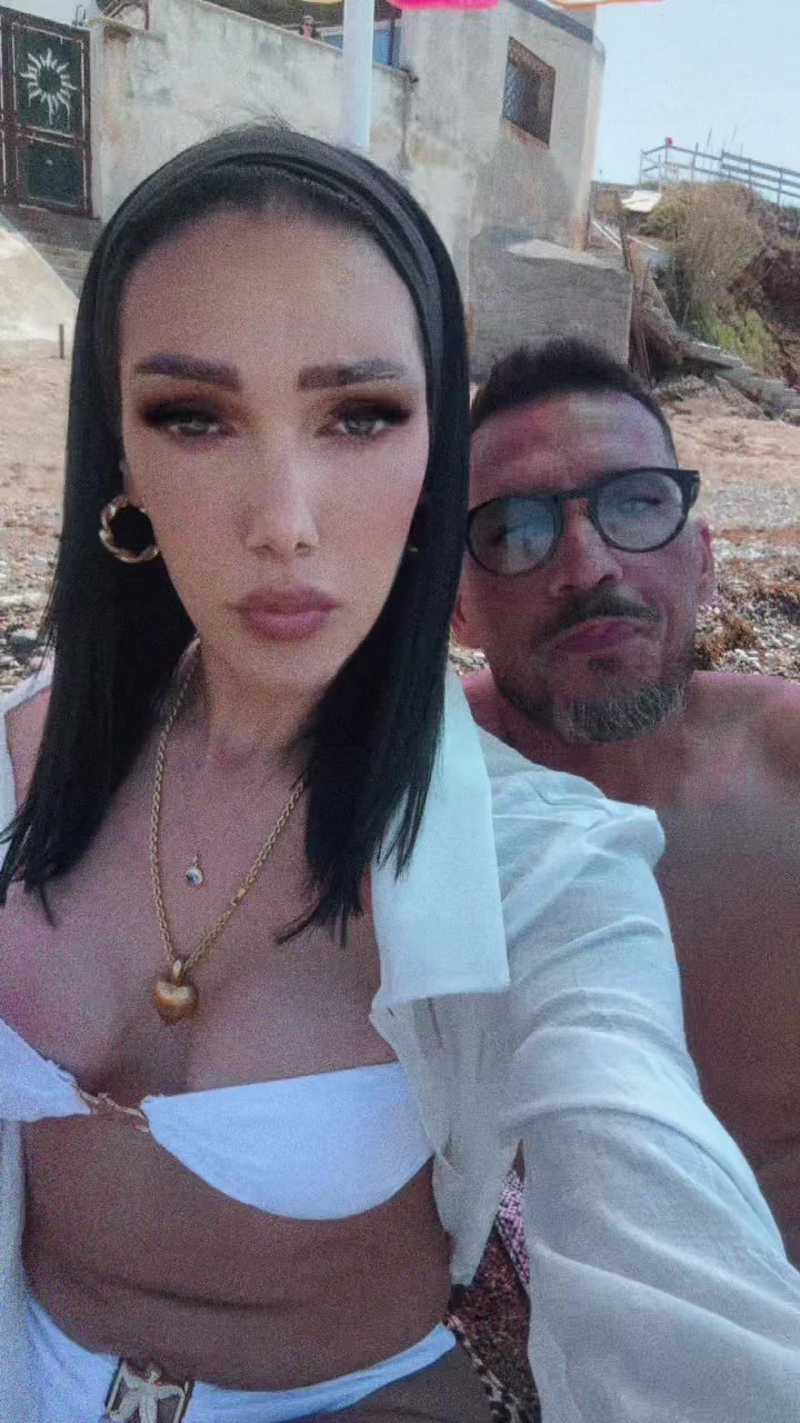 @Marika e Maurizio ti amo ♥️👈