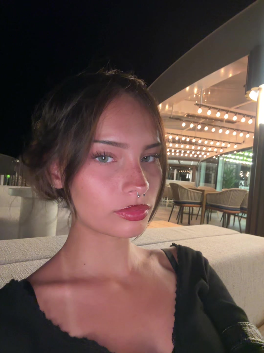 @:3