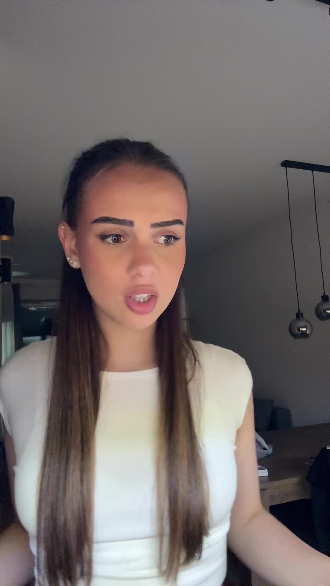 @lilianaklusa
