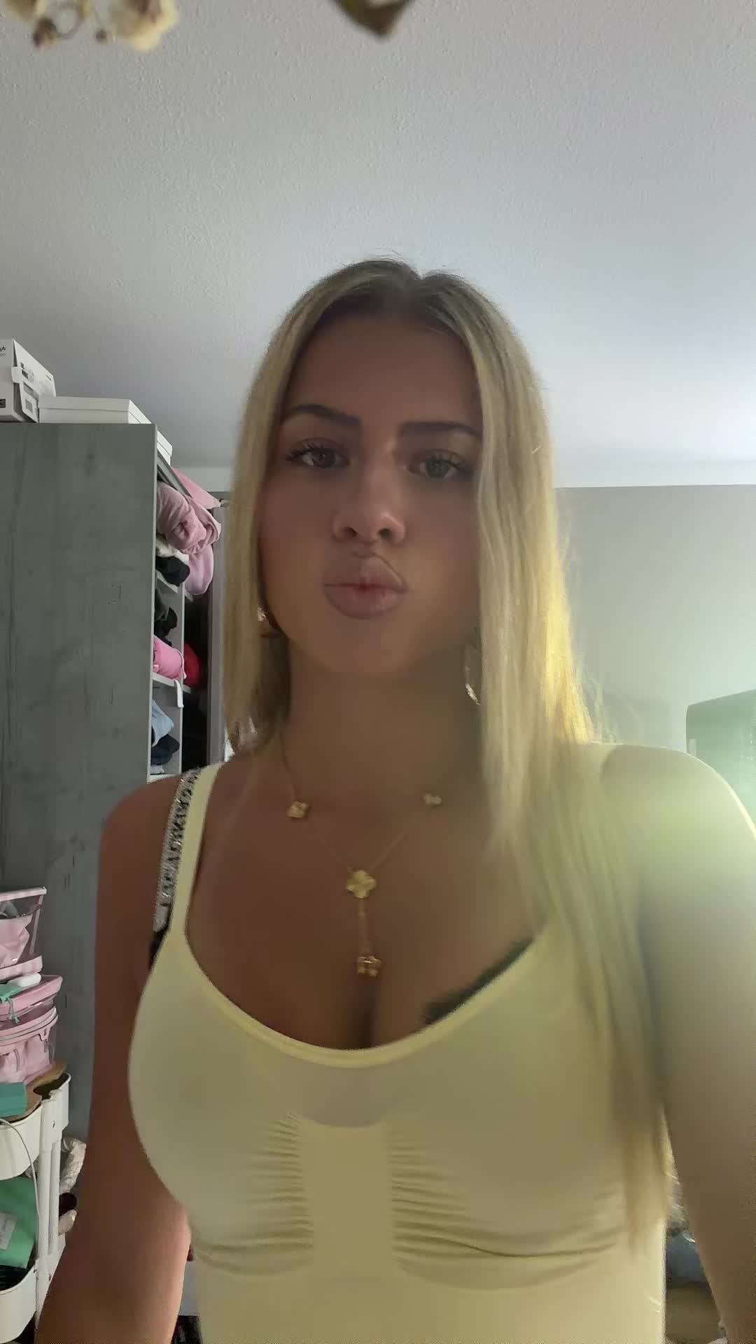 @Paula