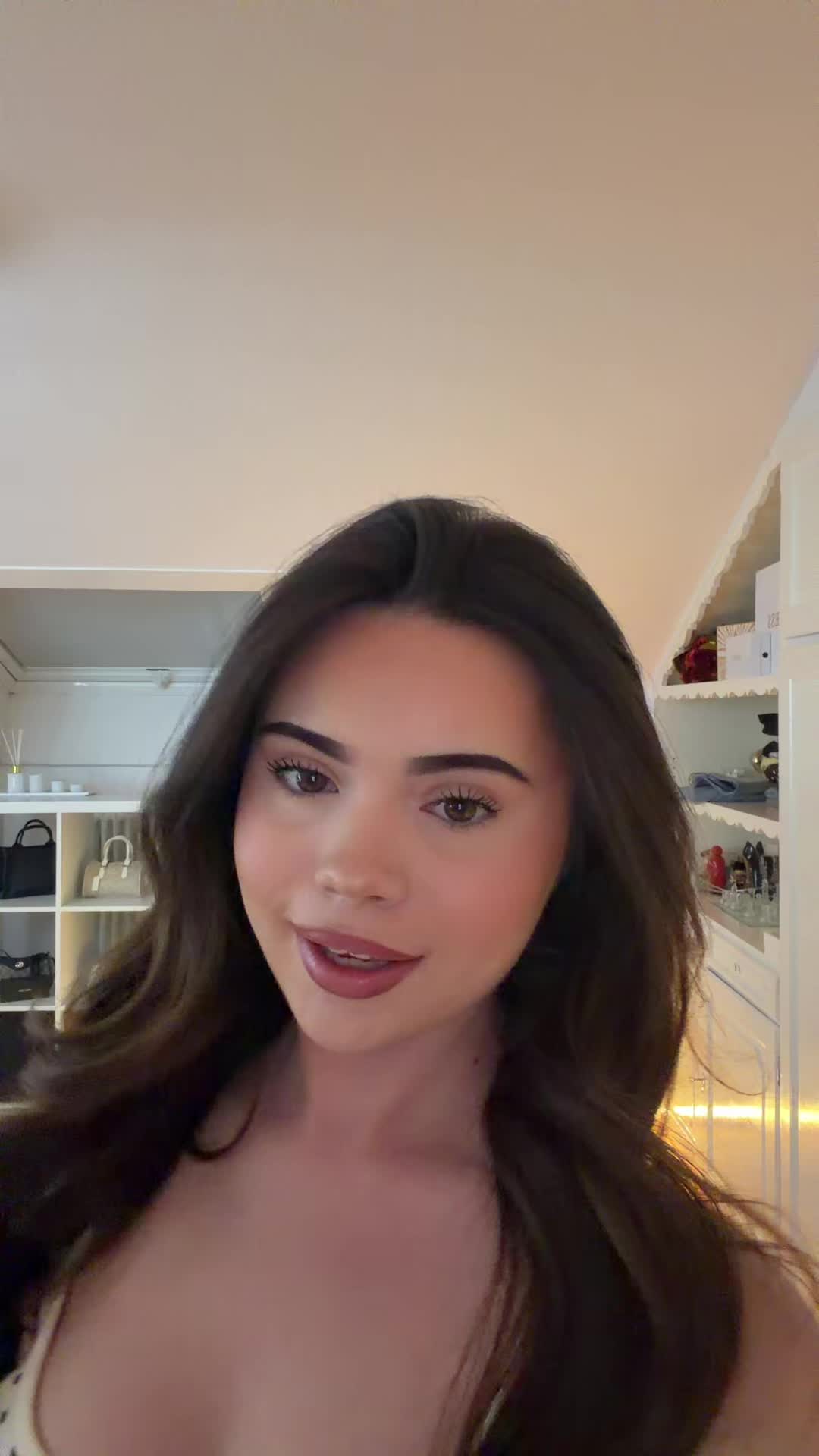 @𝐿𝑒𝑜𝑛𝑎🍓