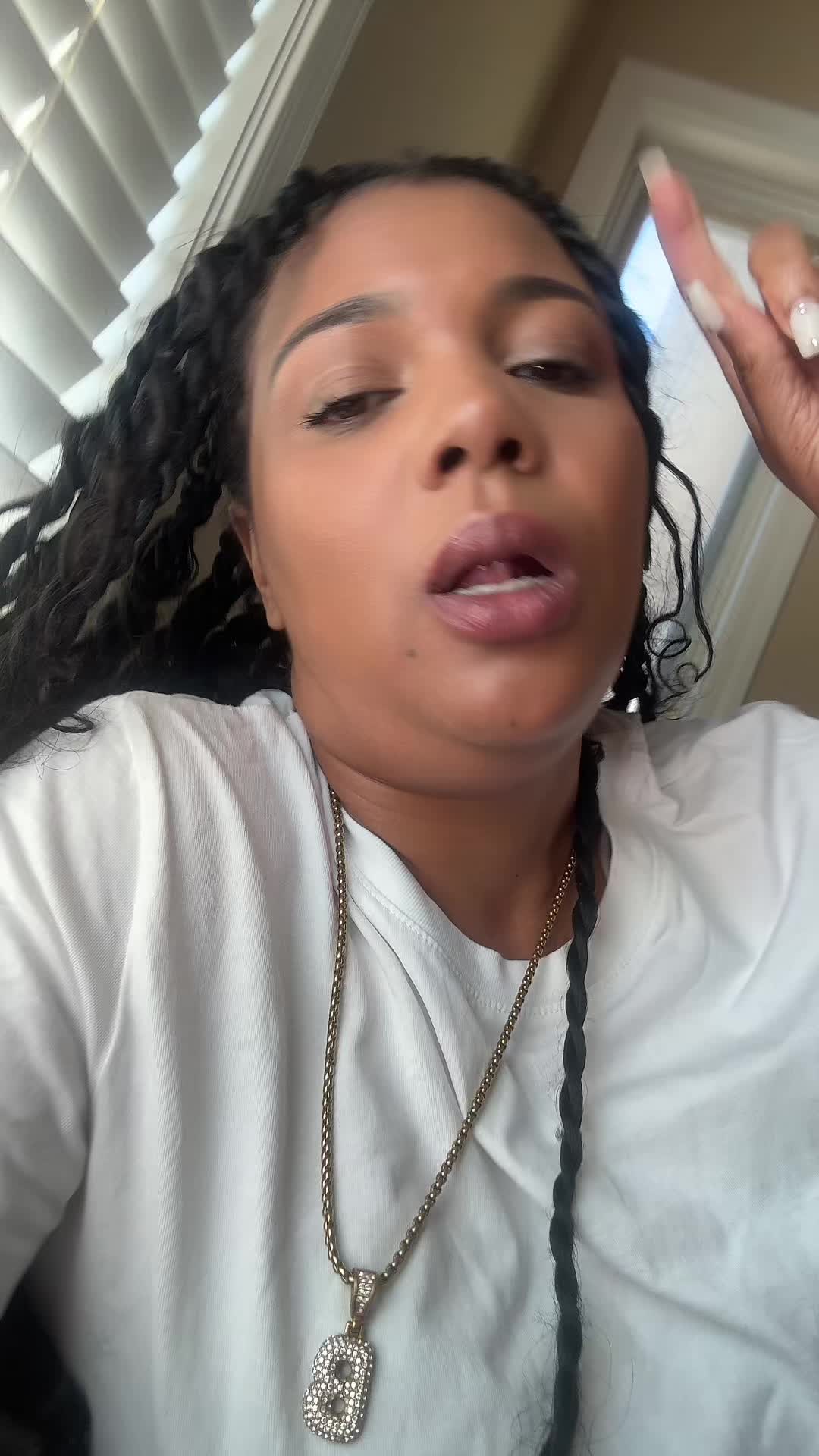 @twinnemom1