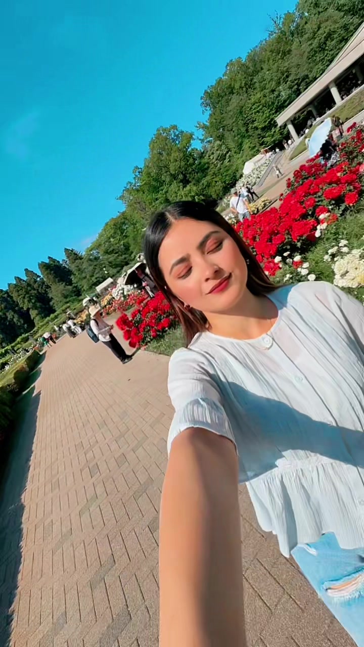 @Srizu dahal 🧿🦋