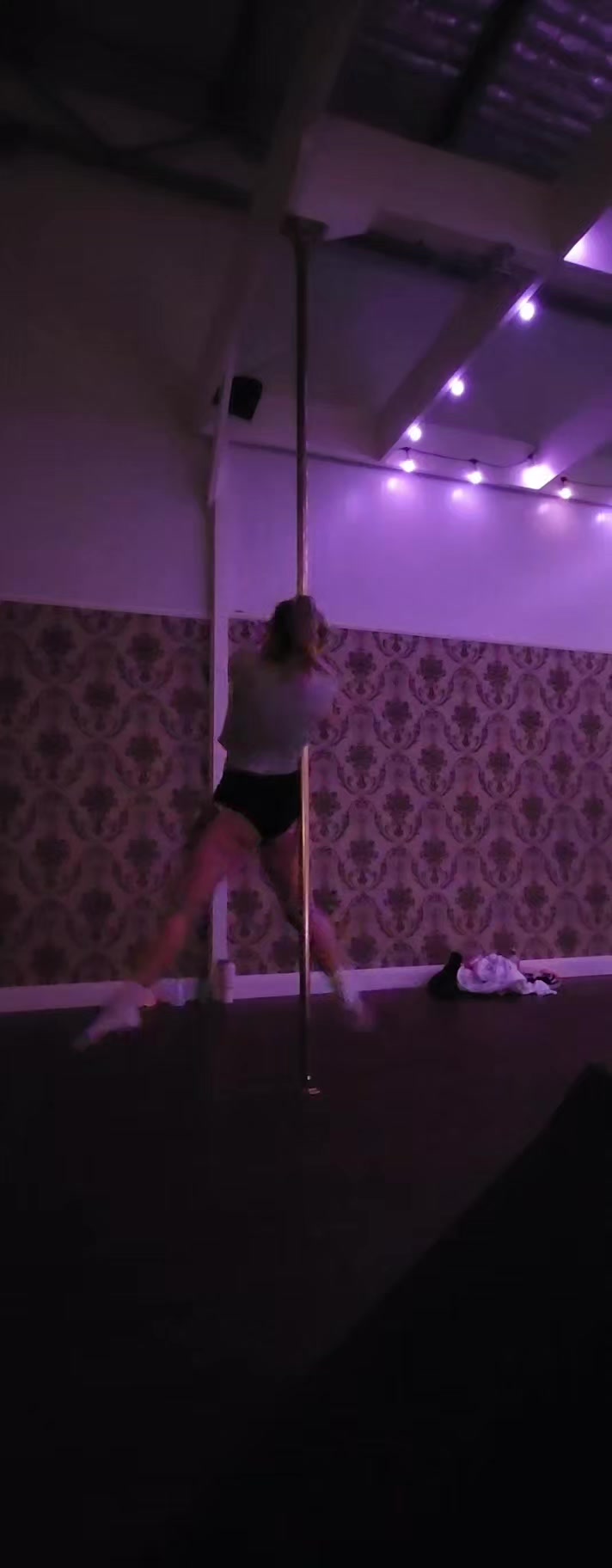 @Le_Poles