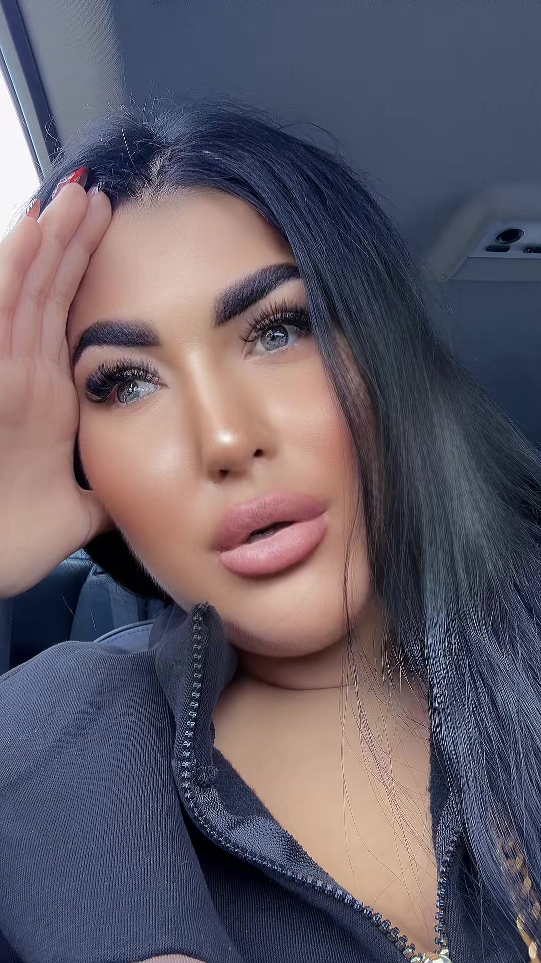 @domi_voycik