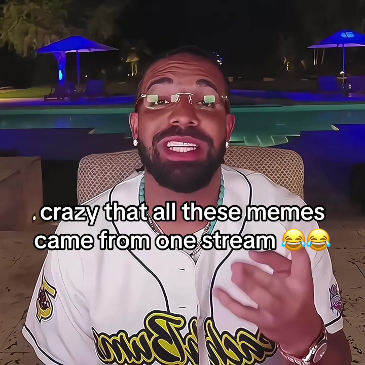 @•