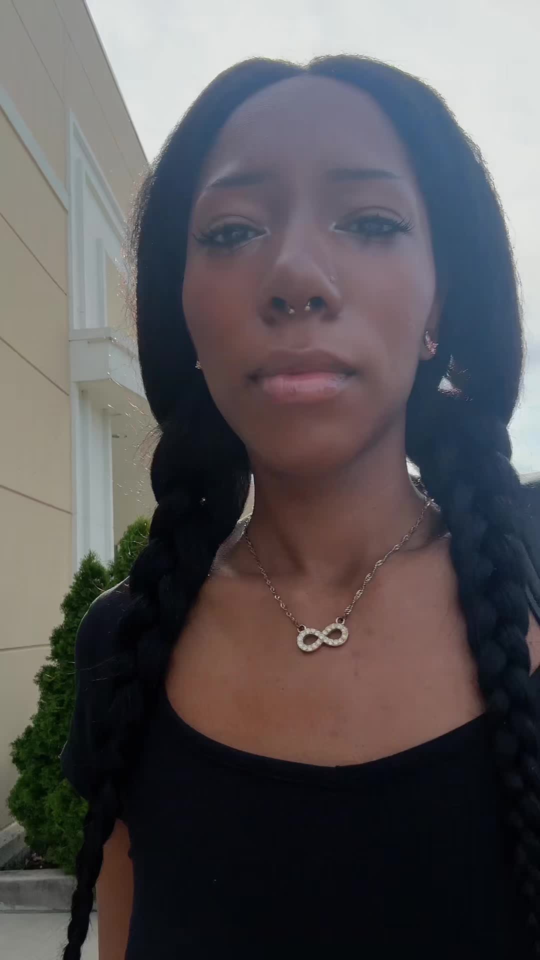 @Esther Nicole