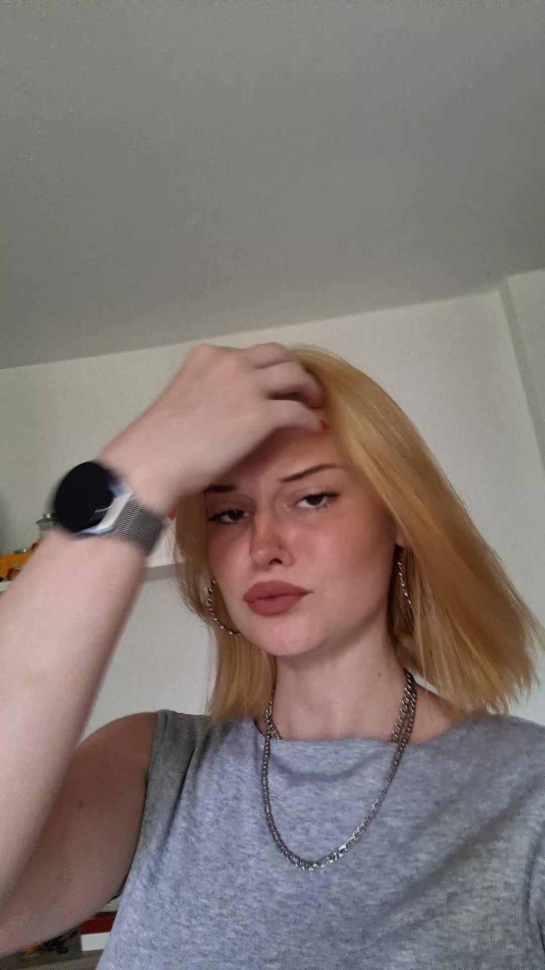 @Lara