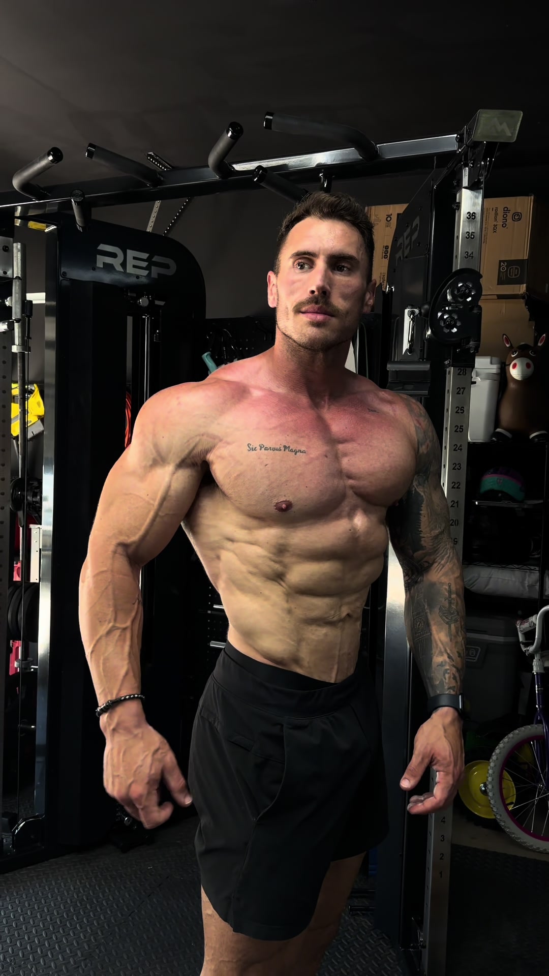 @Brady Barnes | IFBB PRO