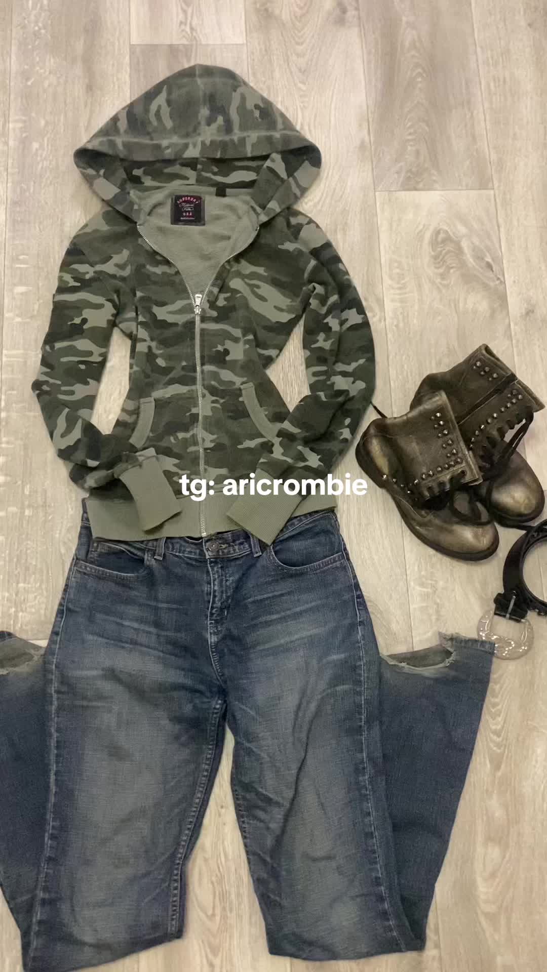 @тгк: aricrombie