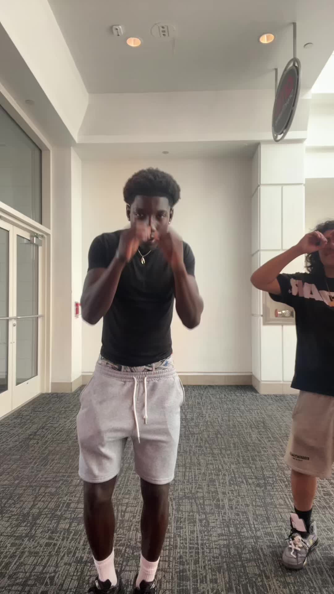 @J4🕺🏾.
