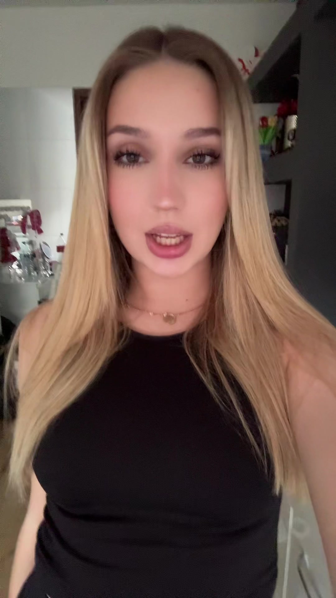 @zuziafurman