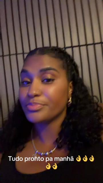 @carly Correia official 🎵🎵🎵