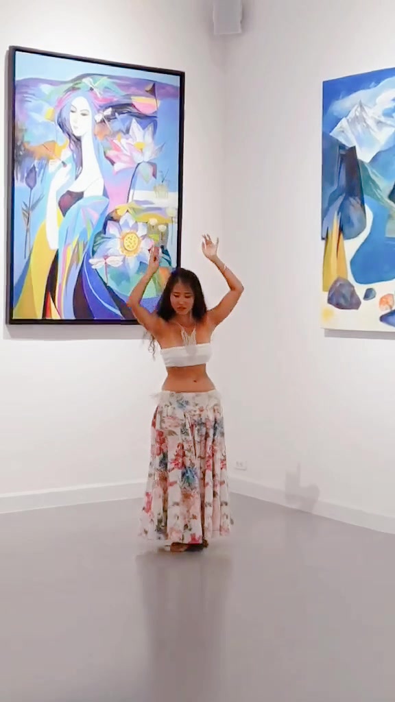@Hồ Lan Belly dance m&uacute;a bụng