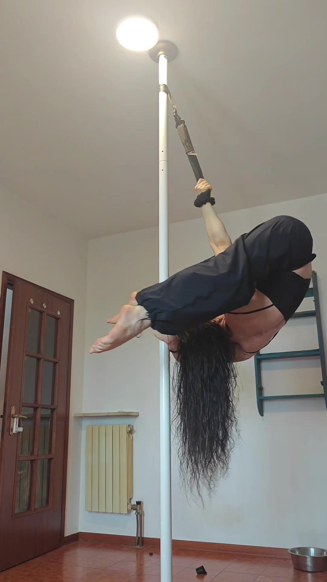 @acrobatic___