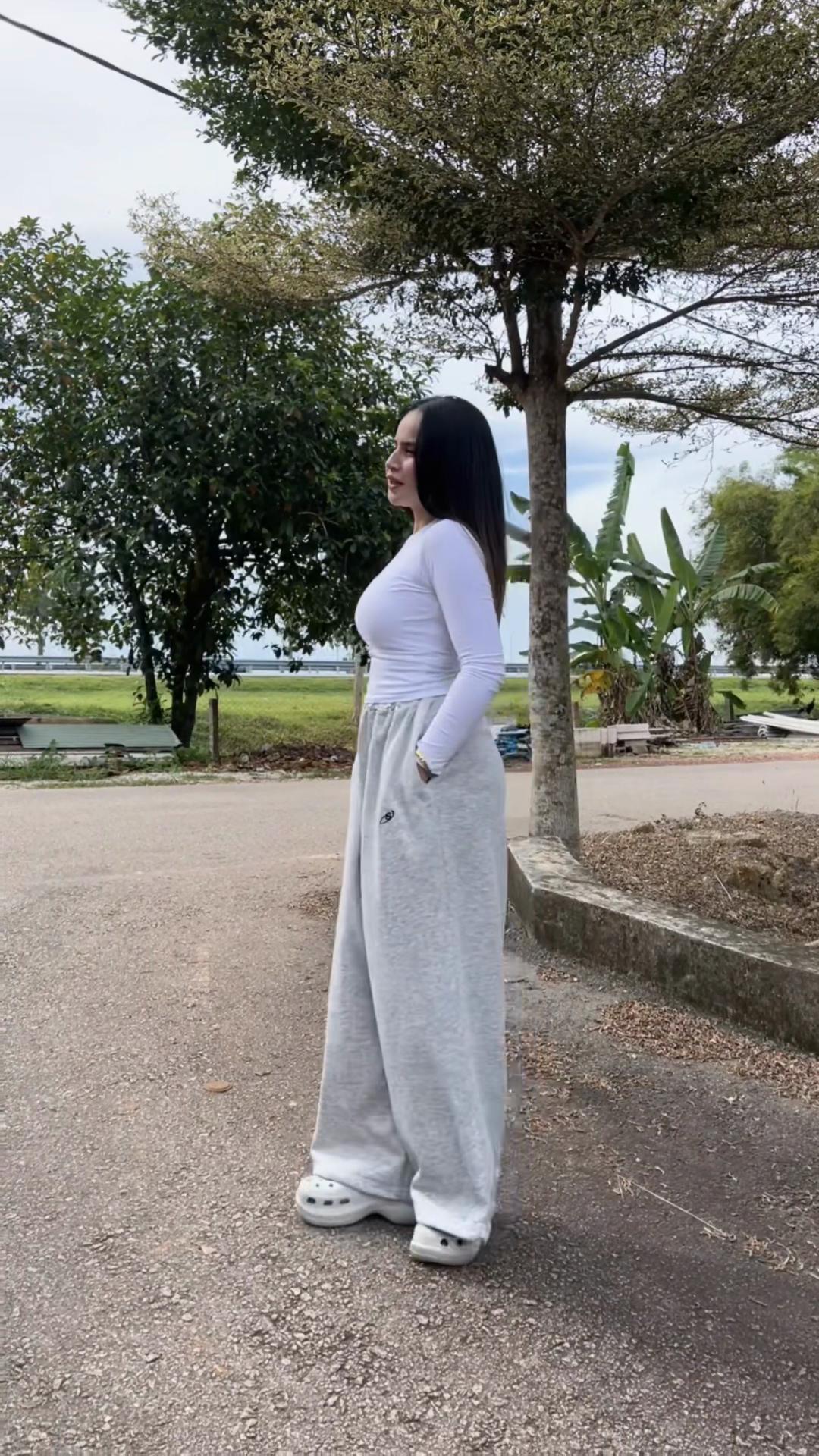 @HazLina.Co