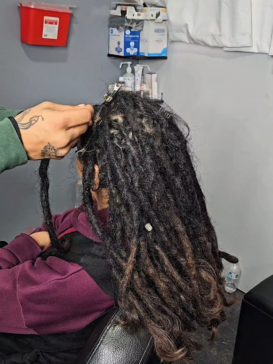 @ItzelbraidsTJ