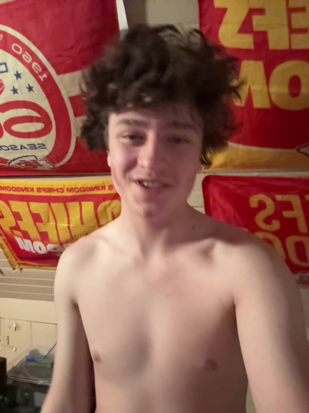 @james(GiggleSquad)