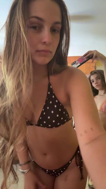 @🤫 mia