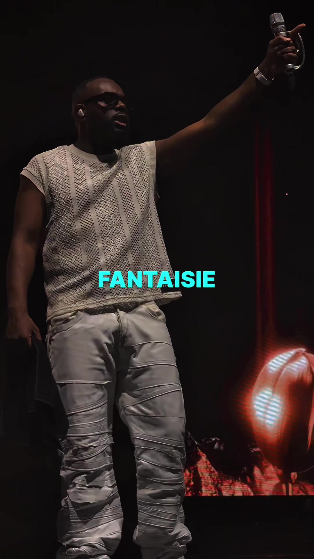 @🎧