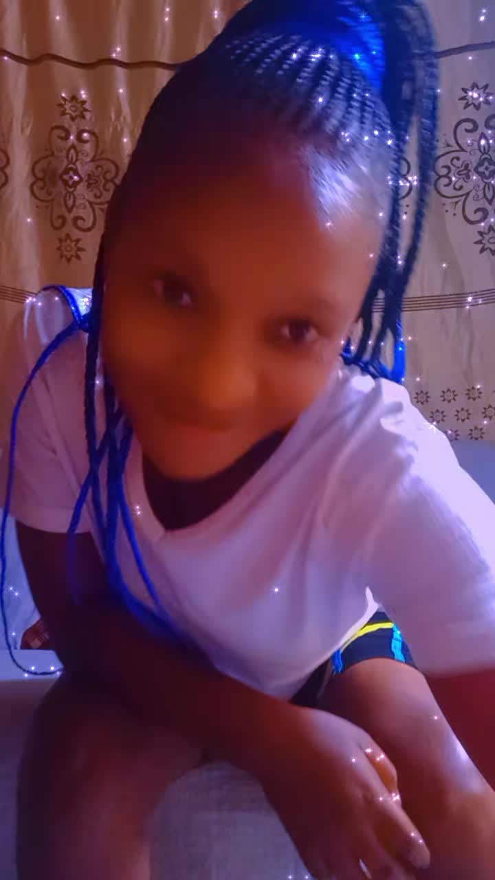 @elizabethkahkitho