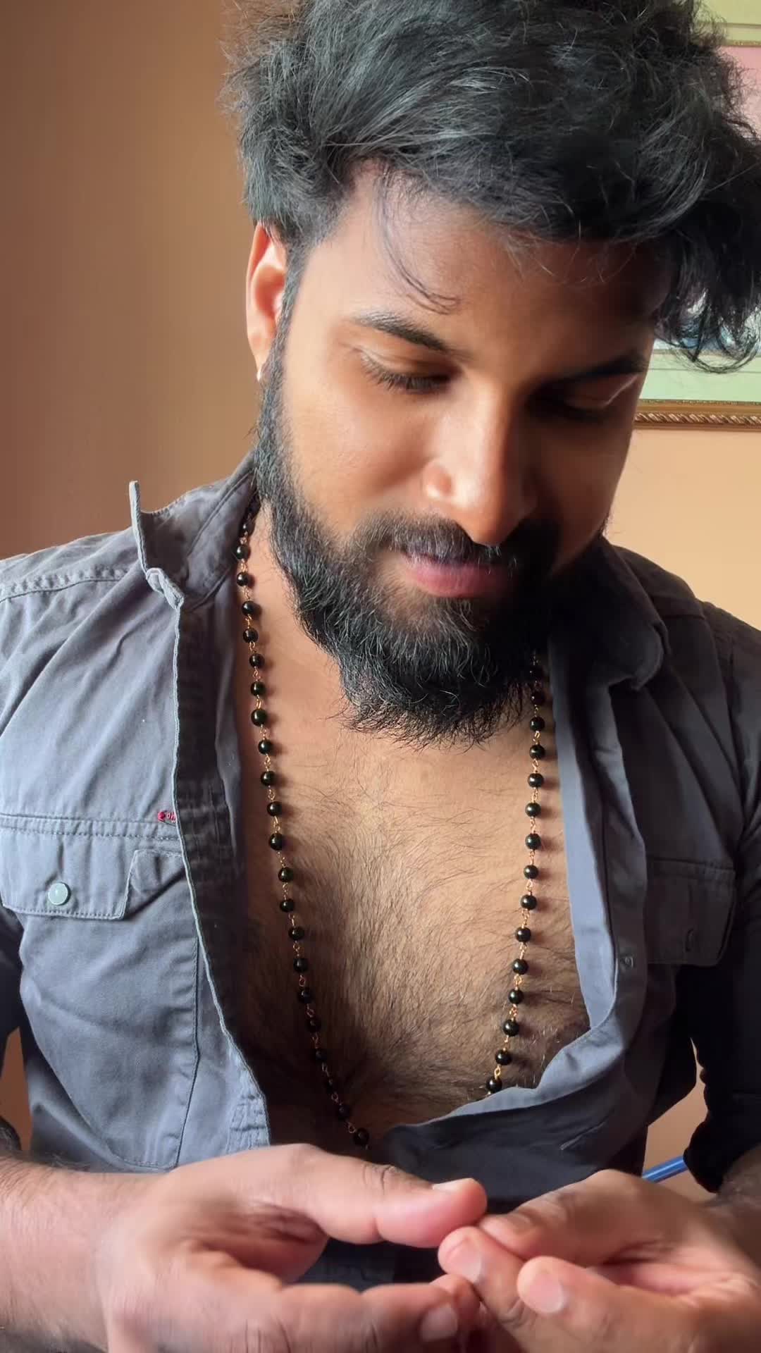 @Dhilak