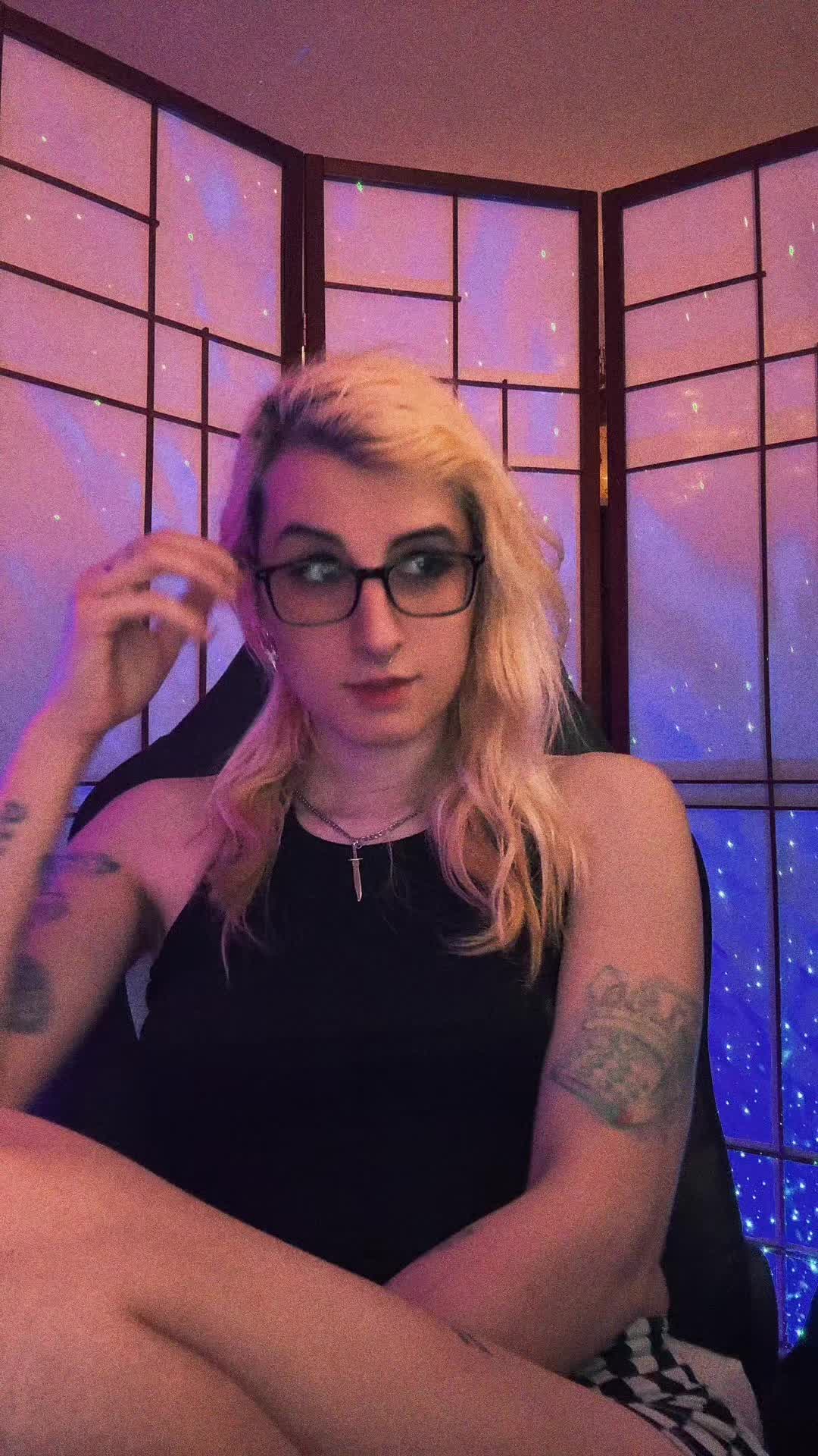 @tinytarrow