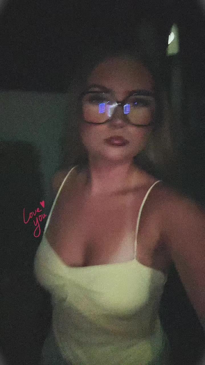 @𝓒𝓛𝓐𝓡𝓐 🍒