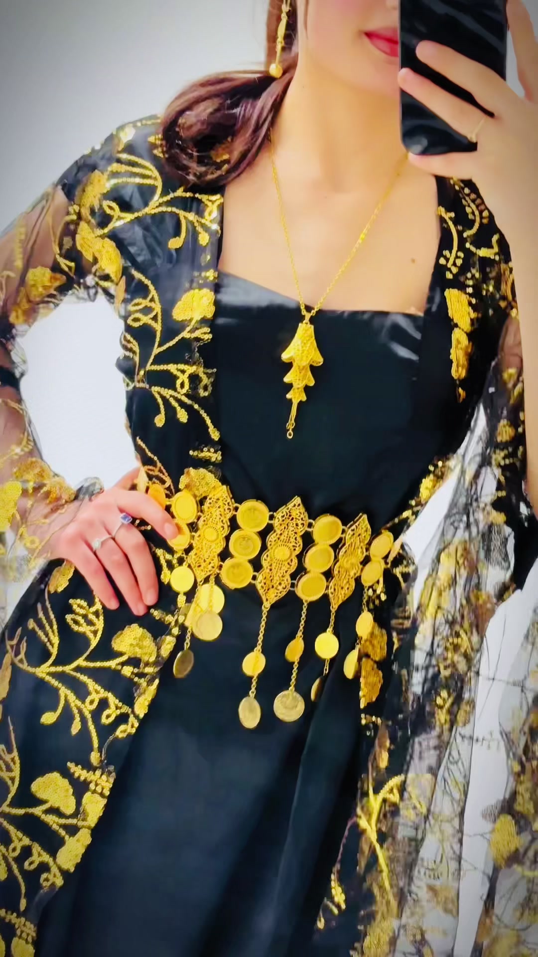 @Ayosh_Couture