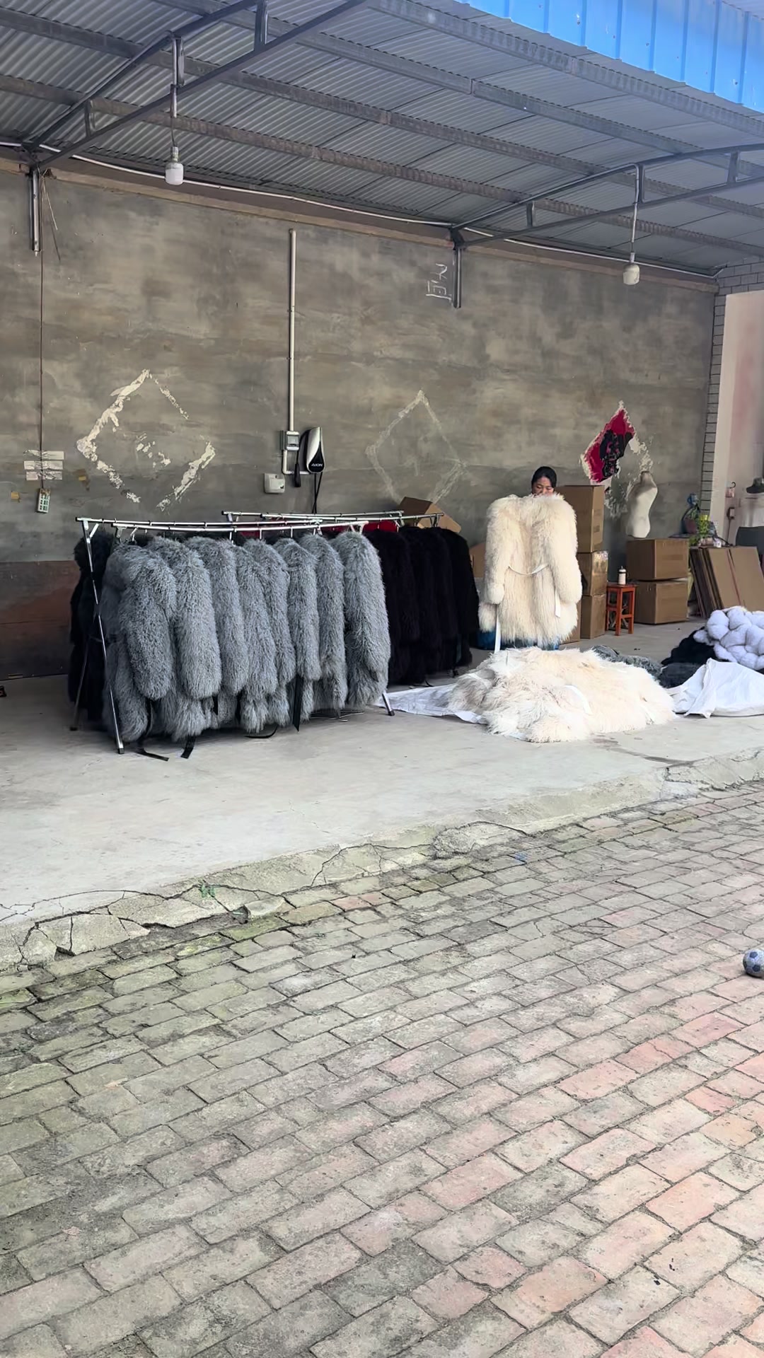 @(Md)fur clothing manufacturers