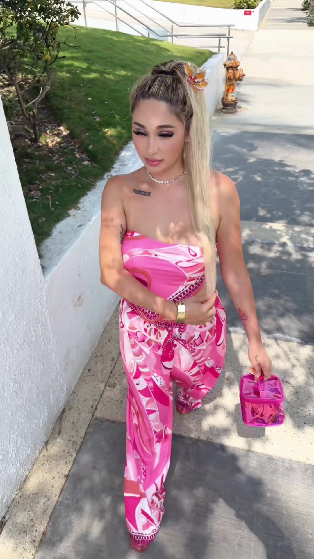 @Julii 956 💋