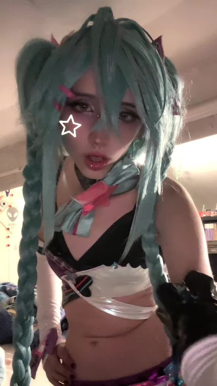 @Cl3li4